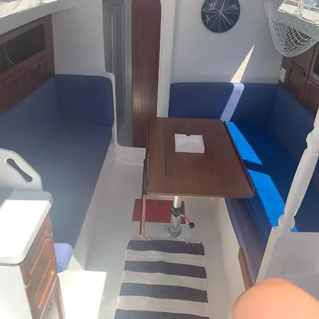 Vintage Sailboat Experience Lisbona