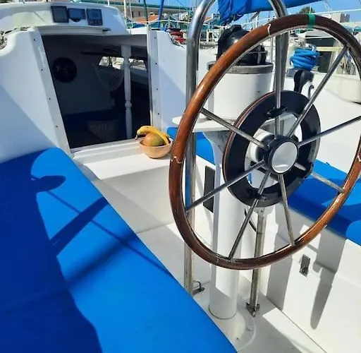 Vintage Sailboat Experience Lissabon